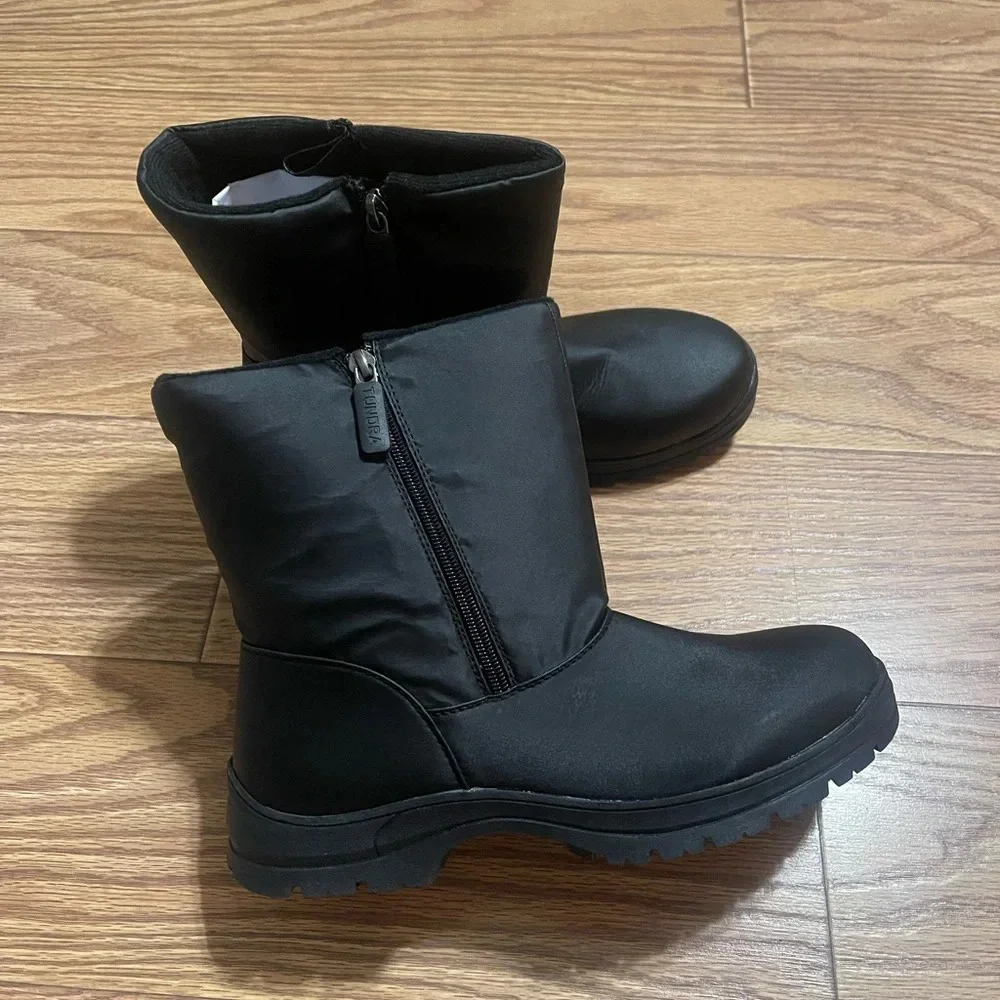 NEW Tundra Fran Boots 8